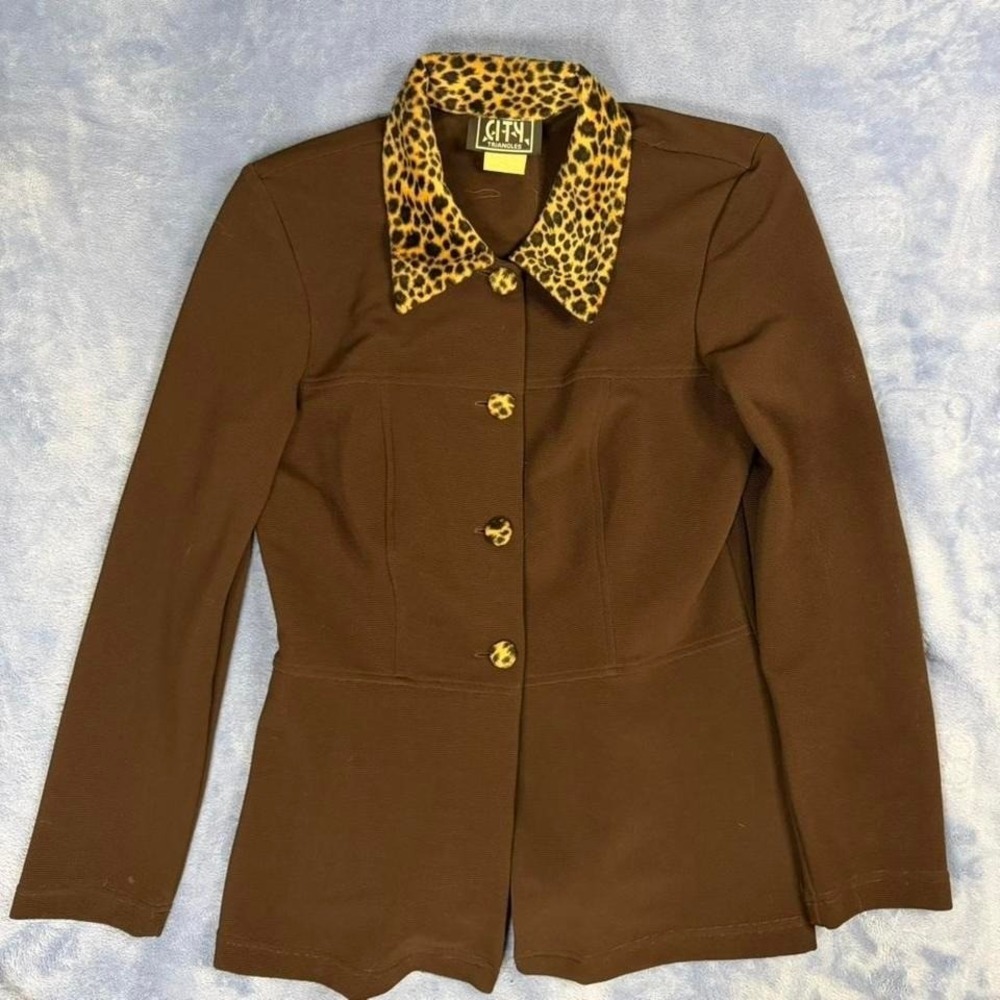 Vintage City triangles‎ Brown leopard print collar button up top Size M